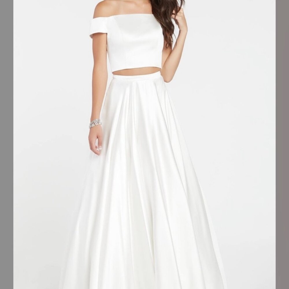 NWT Prom Dress by Alyse Paris Size 6 White Two-Piece Bridal Gown